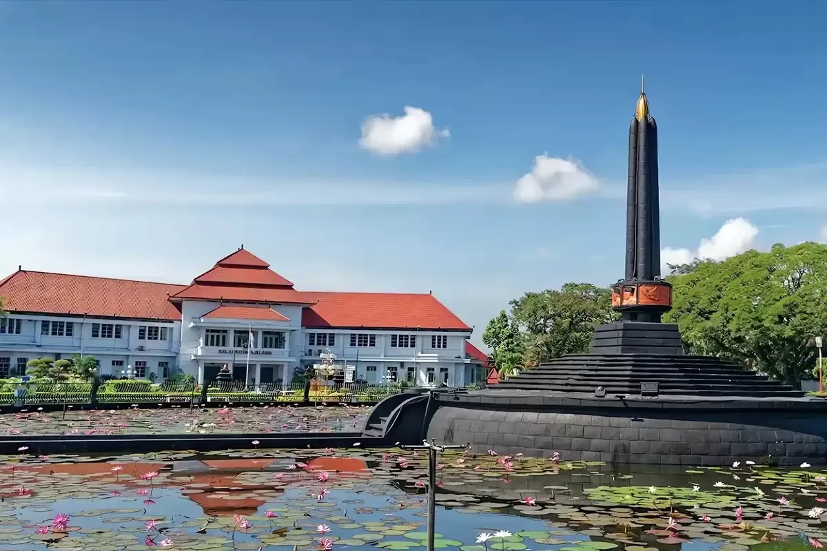 Private Car Malang — Jepara