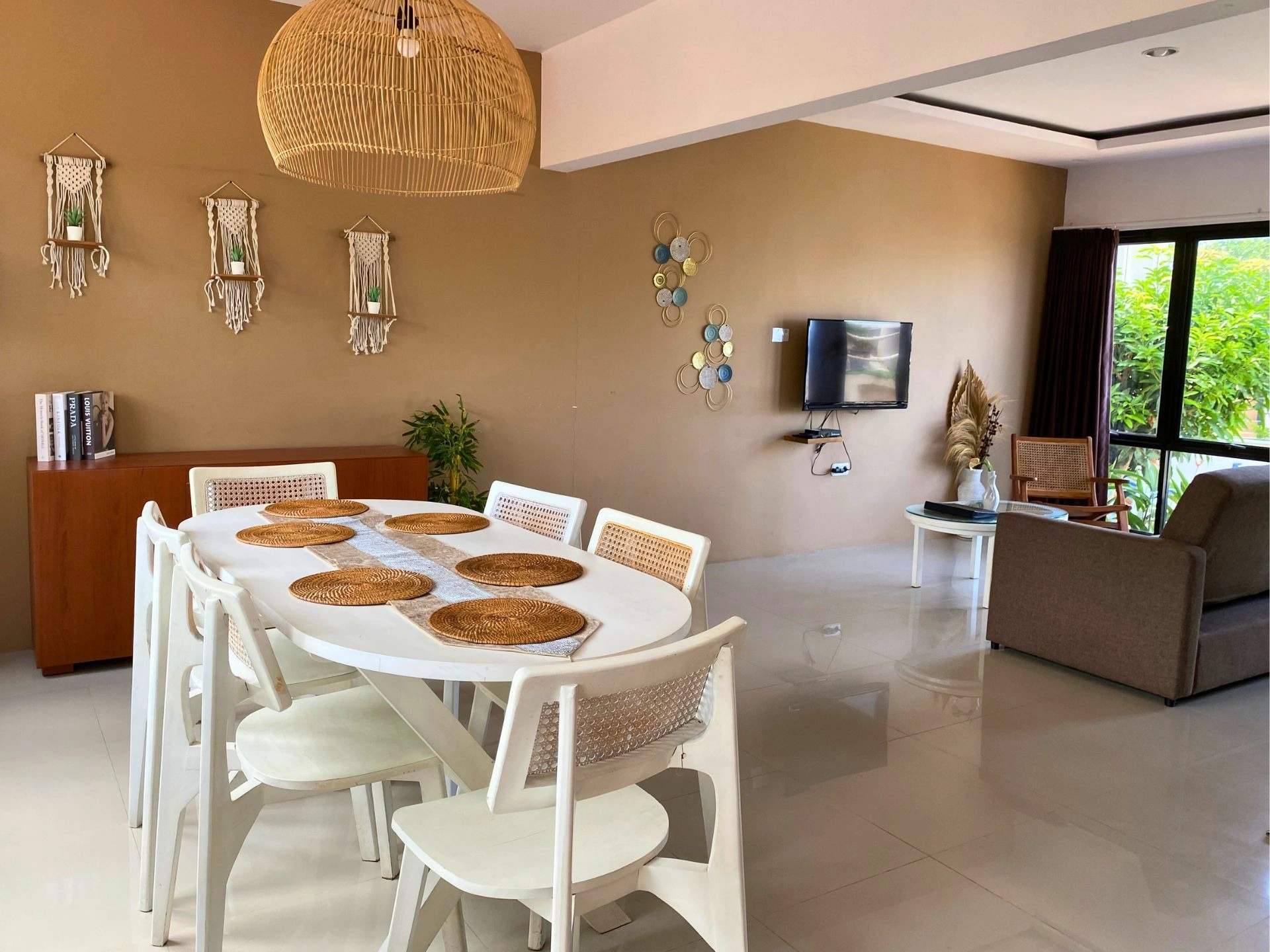 Bungalow Keluarga Executive — The Happinezz Hills